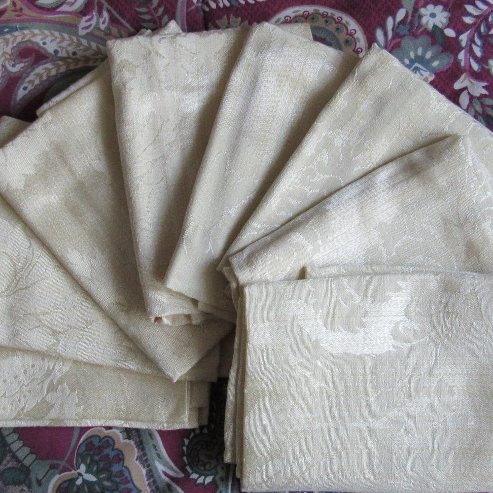 Set of 8 Cream Color Napkins 19" X 19"